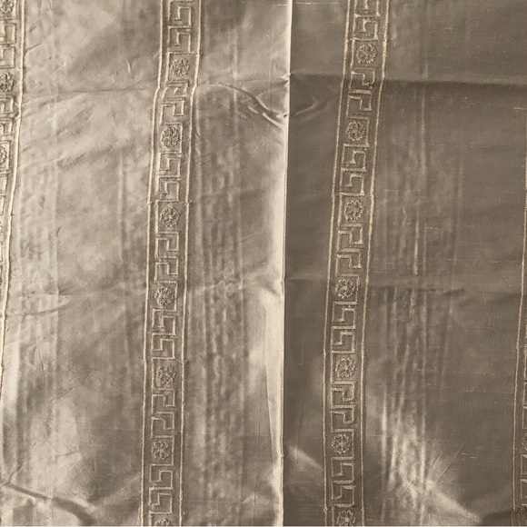 Vintage Kravet Couture Embroidered Silk Fabric - Picture 3 of 3
